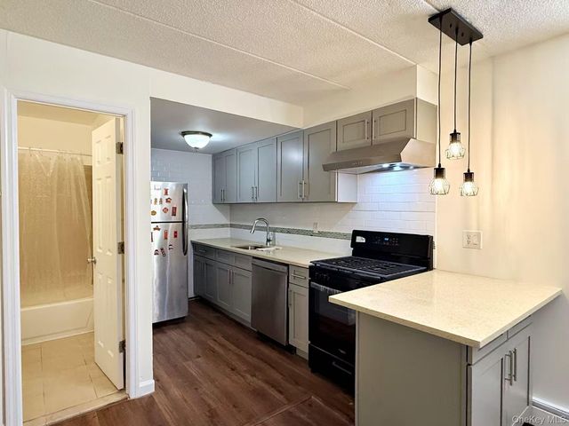 14468 38th Avenue 204, Flushing, NY 11354