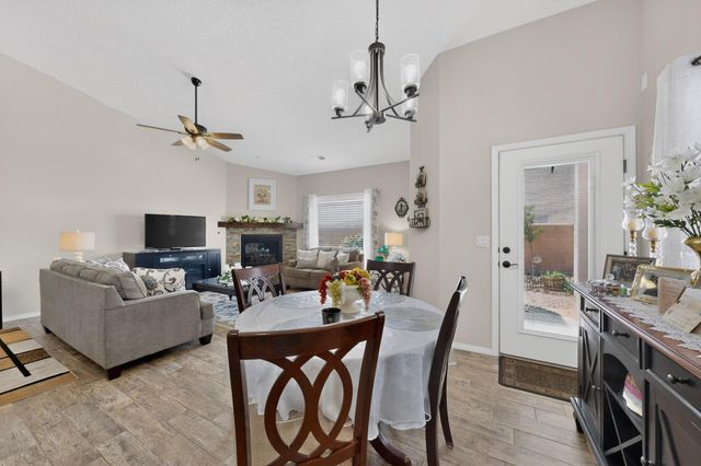 900 Firewheel Loop SW, Los Lunas, NM 87031