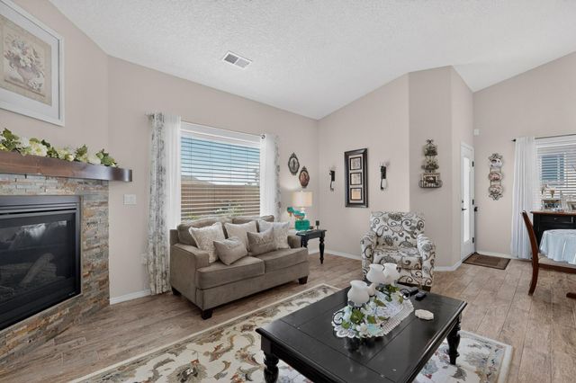 900 Firewheel Loop SW, Los Lunas, NM 87031