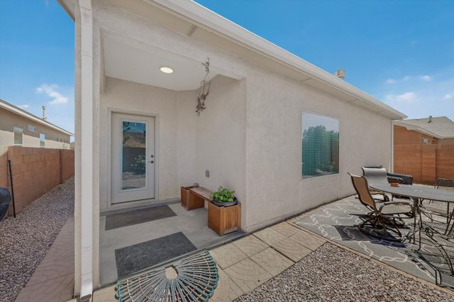 900 Firewheel Loop SW, Los Lunas, NM 87031