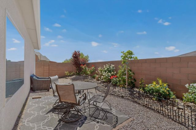 900 Firewheel Loop SW, Los Lunas, NM 87031