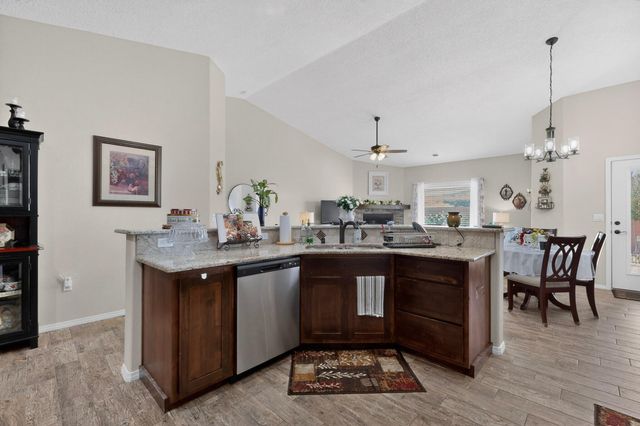 900 Firewheel Loop SW, Los Lunas, NM 87031