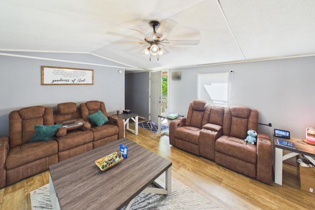51 Plum Lane, Williamsburg, KY 40769