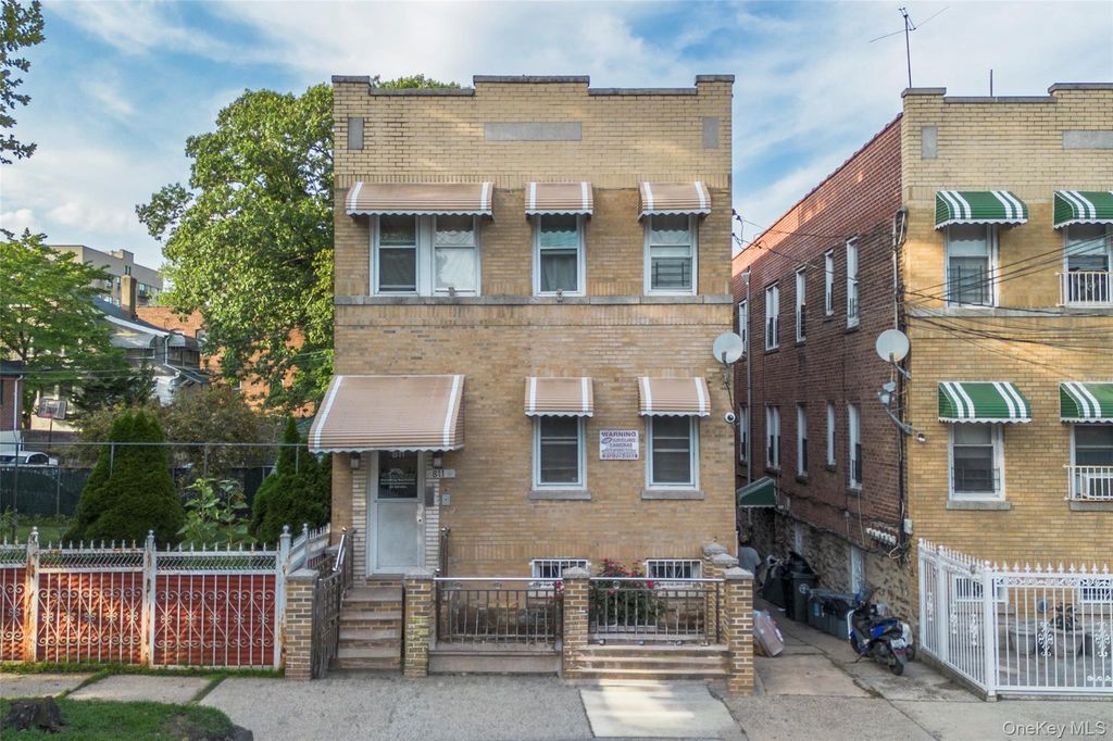 811 Penfield Street, Bronx, NY 10470 — exterior