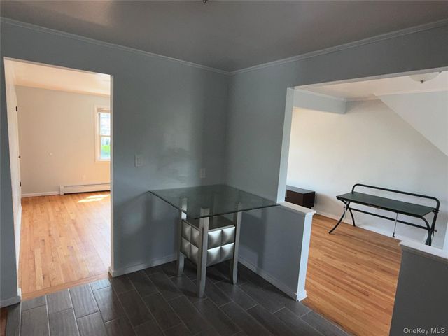 29 Lenox Avenue 2, Westbury, NY 11590