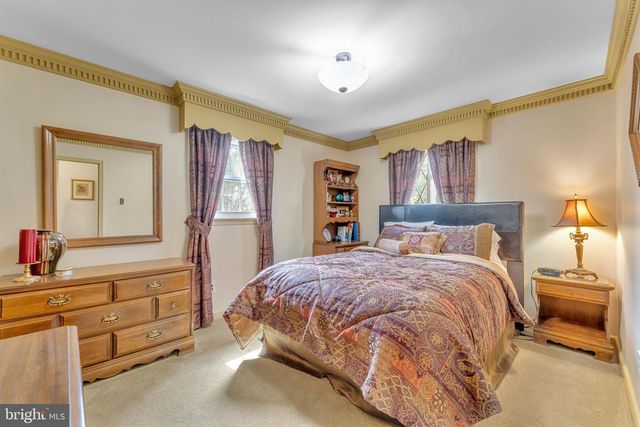 530 MINK LN, Williamstown, NJ 08094