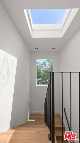 10842 Peach Grove Street AA, North Hollywood (los Angeles), CA 91601