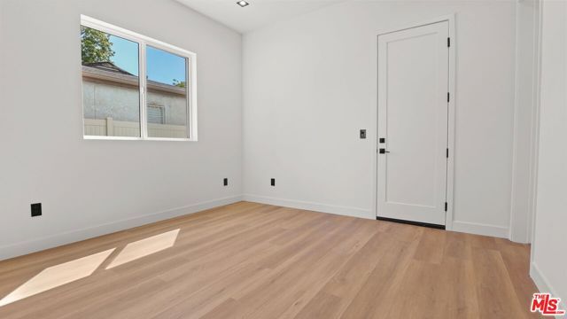10842 Peach Grove Street AA, North Hollywood (los Angeles), CA 91601