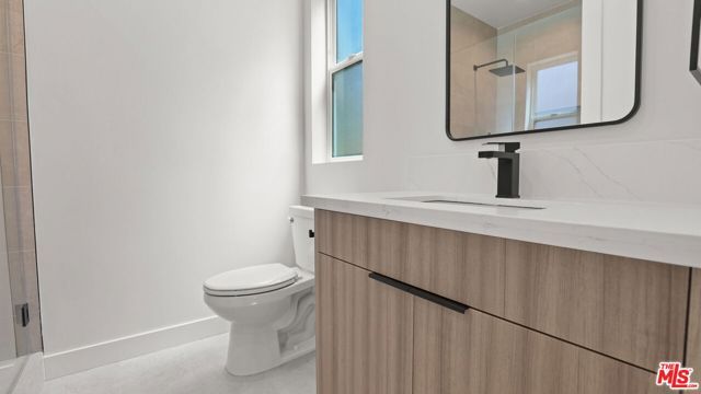10842 Peach Grove Street AA, North Hollywood (los Angeles), CA 91601