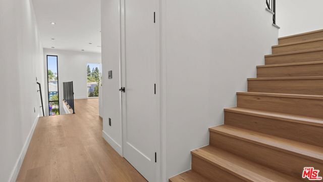 10842 Peach Grove Street AA, North Hollywood (los Angeles), CA 91601