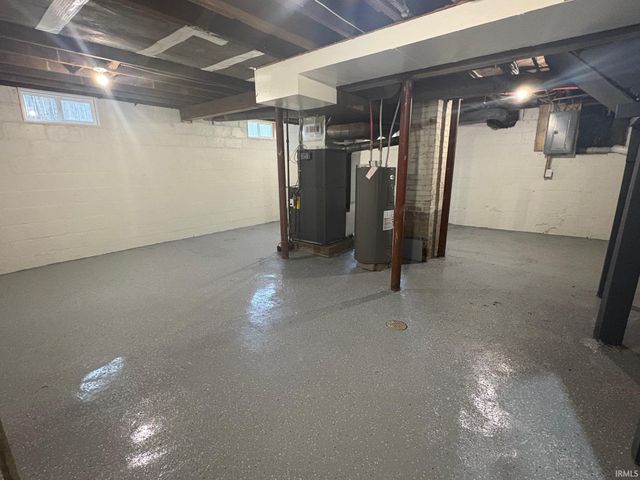 1013 E Fairview Avenue, South Bend, IN 46614