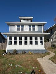 1013 E Fairview Avenue, South Bend, IN 46614