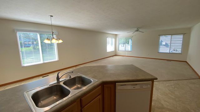 1454 Byfield Parkway, Valparaiso, IN 46385