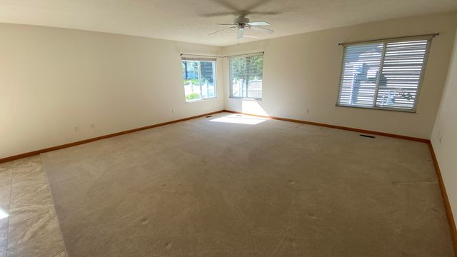 1454 Byfield Parkway, Valparaiso, IN 46385
