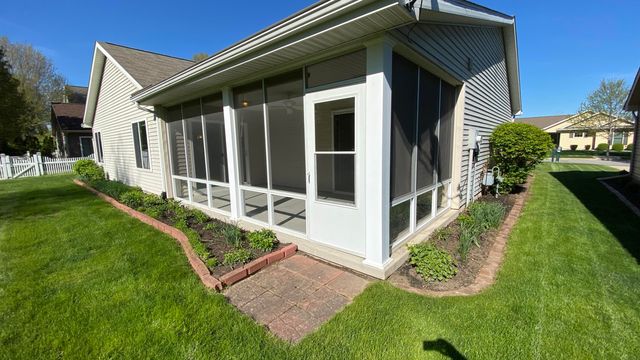 1454 Byfield Parkway, Valparaiso, IN 46385