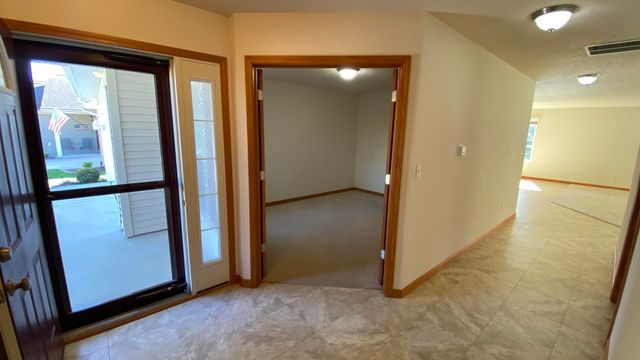 1454 Byfield Parkway, Valparaiso, IN 46385