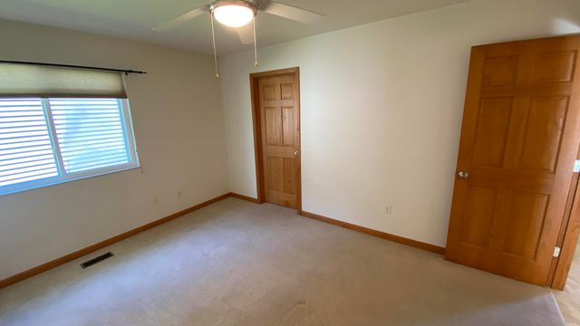 1454 Byfield Parkway, Valparaiso, IN 46385