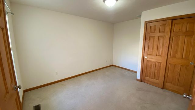 1454 Byfield Parkway, Valparaiso, IN 46385