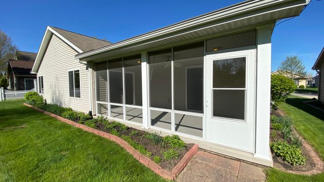 1454 Byfield Parkway, Valparaiso, IN 46385