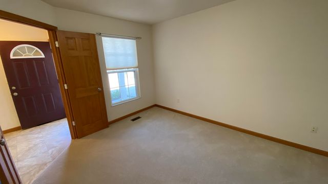 1454 Byfield Parkway, Valparaiso, IN 46385