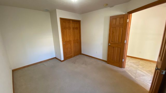 1454 Byfield Parkway, Valparaiso, IN 46385