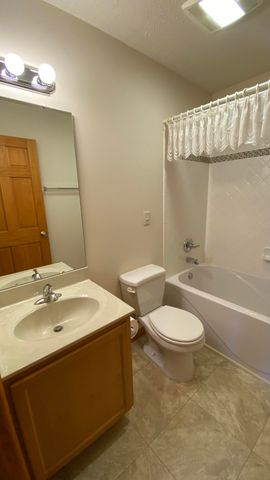 1454 Byfield Parkway, Valparaiso, IN 46385