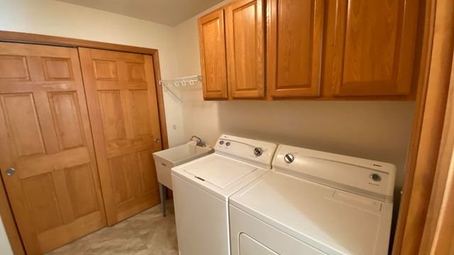 1454 Byfield Parkway, Valparaiso, IN 46385