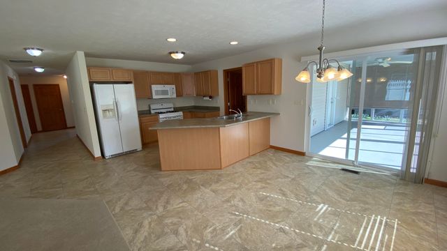 1454 Byfield Parkway, Valparaiso, IN 46385