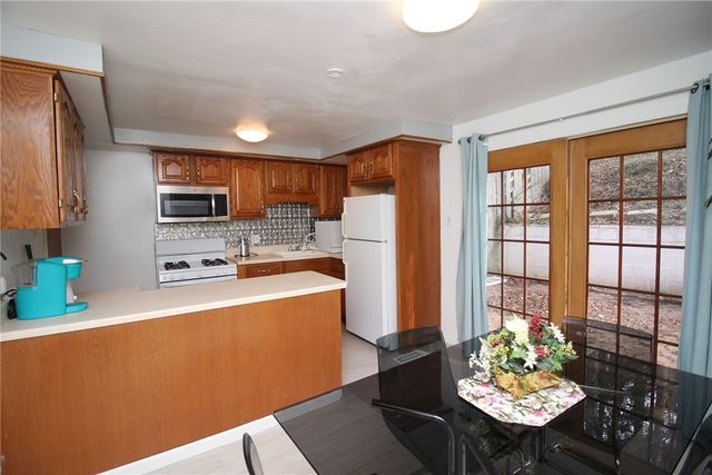 1614 Bevan Rd, Whitehall, PA 15227