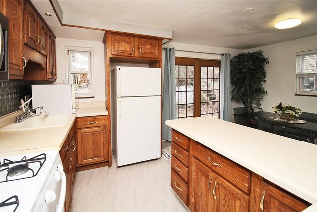 1614 Bevan Rd, Whitehall, PA 15227