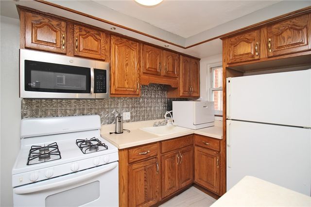 1614 Bevan Rd, Whitehall, PA 15227