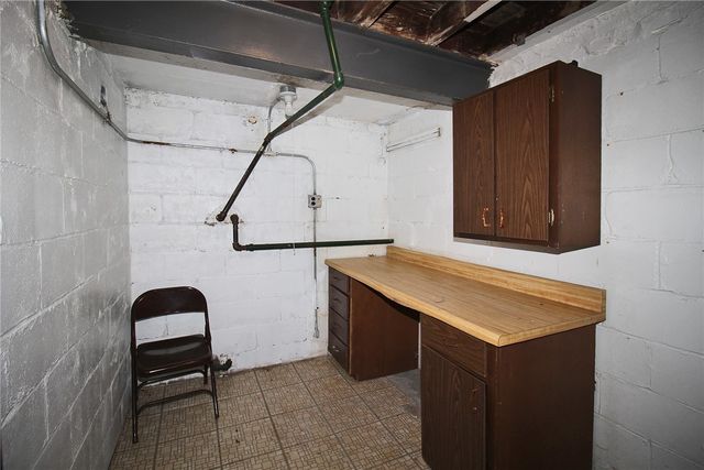 1614 Bevan Rd, Whitehall, PA 15227