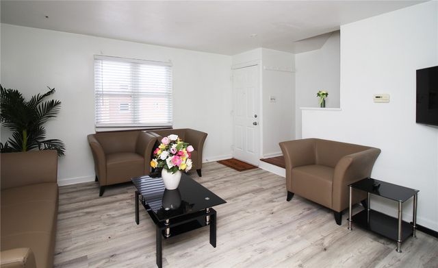1614 Bevan Rd, Whitehall, PA 15227