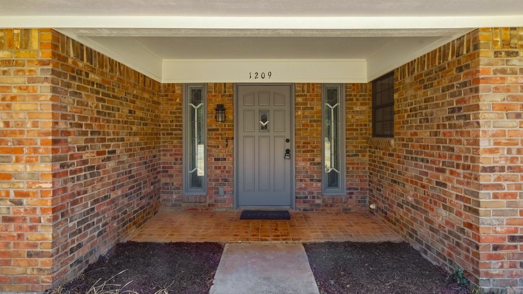 1209 Spanish Moss Drive, Granbury, TX 76048 — photo 5