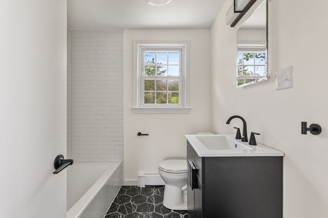 194 Glenellen Rd, Boston, MA 02132