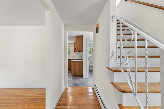 194 Glenellen Rd, Boston, MA 02132