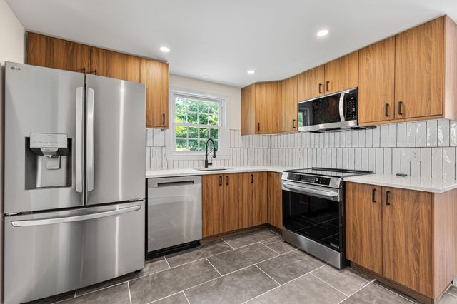 194 Glenellen Rd, Boston, MA 02132