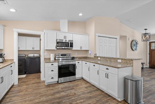 20 Penny Court, Shady Cove, OR 97539