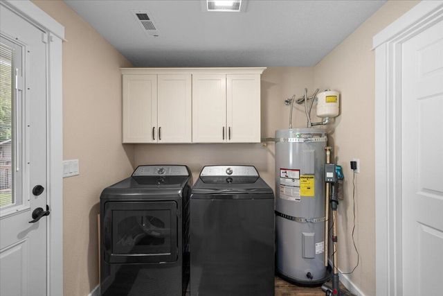 20 Penny Court, Shady Cove, OR 97539