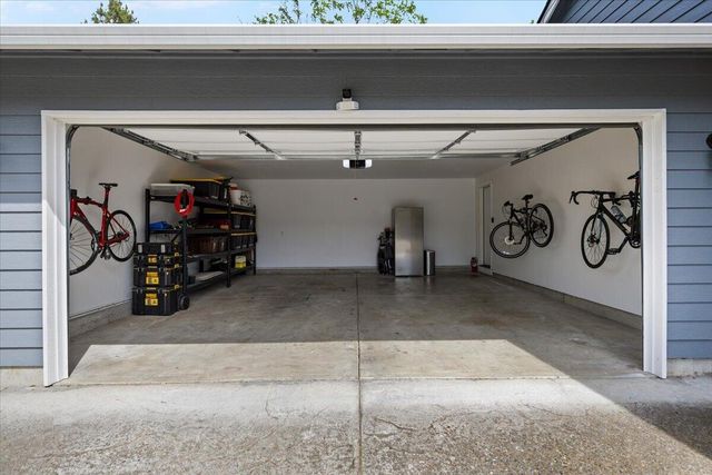 20 Penny Court, Shady Cove, OR 97539