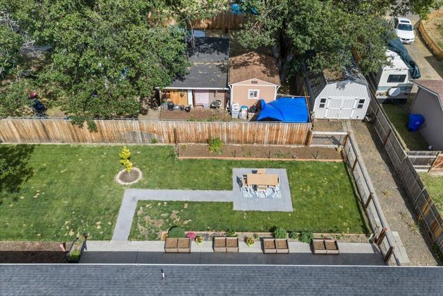 20 Penny Court, Shady Cove, OR 97539