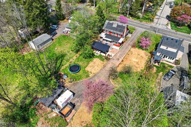 307 Stirling Rd, Watchung Boro, NJ 07069