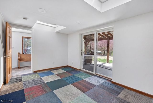 307 Stirling Rd, Watchung Boro, NJ 07069