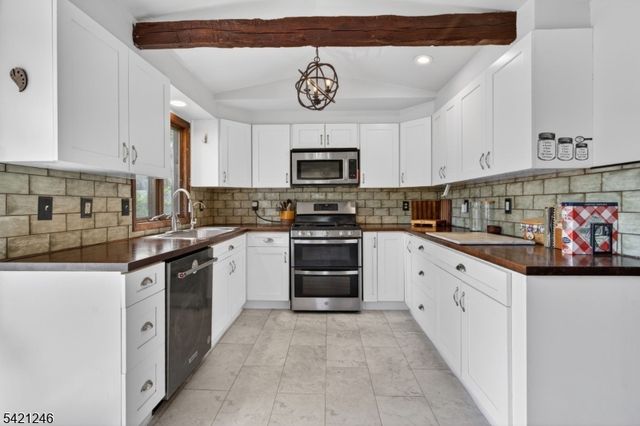 307 Stirling Rd, Watchung Boro, NJ 07069