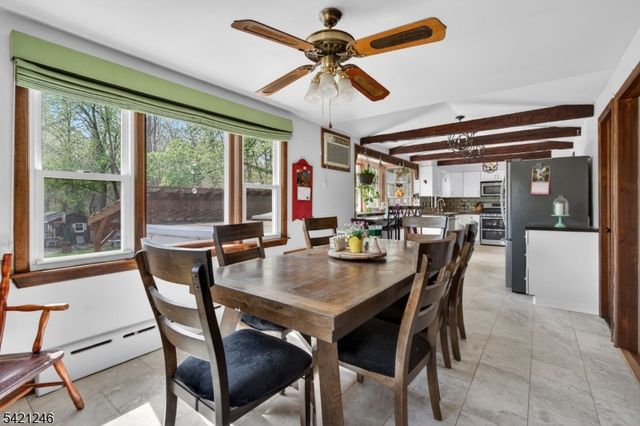 307 Stirling Rd, Watchung Boro, NJ 07069