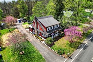 307 Stirling Rd, Watchung Boro, NJ 07069