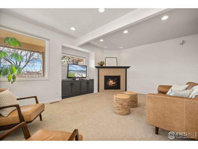 5624 Red Willow Ct, Fort Collins, CO 80528