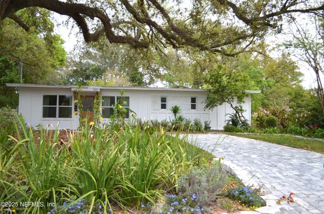 8924 LOPEZ Court, Jacksonville, FL 32216