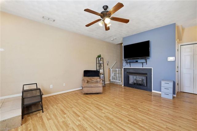 802 Primrose LN, Chesapeake, VA 23320
