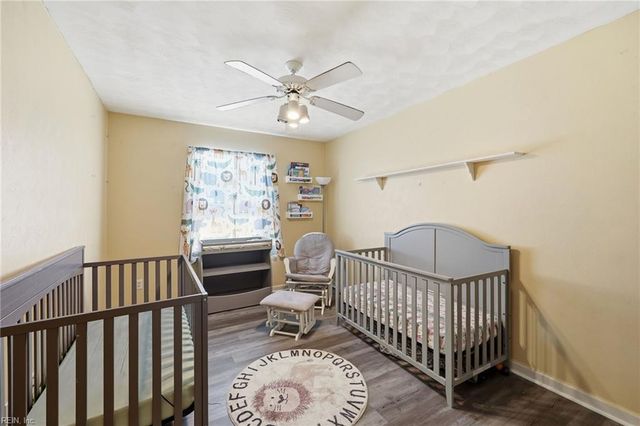 802 Primrose LN, Chesapeake, VA 23320
